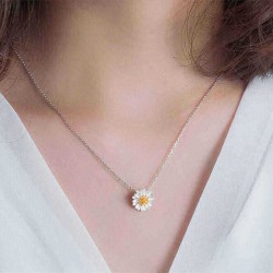 Delicate Daisy S925 Sterling Silver Short Necklaces for Women