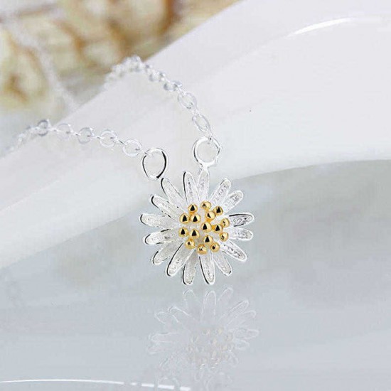 Delicate Daisy S925 Sterling Silver Short Necklaces for Women