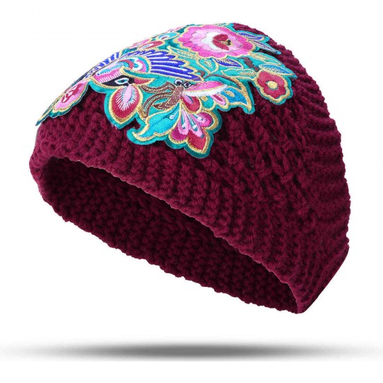 Women Ethnic Style Floral Embroidered Knit Beanie Hat Outdoor Earmuffs Skullcap