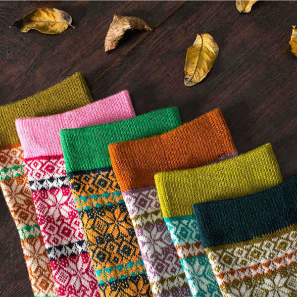 1-Pair-Women-Cotton-Socks-Harajuku-Style-Snowflake-Design-Multicolor-Elastic-Hosiery-1100205