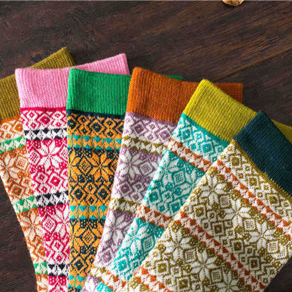 1-Pair-Women-Cotton-Socks-Harajuku-Style-Snowflake-Design-Multicolor-Elastic-Hosiery-1100205