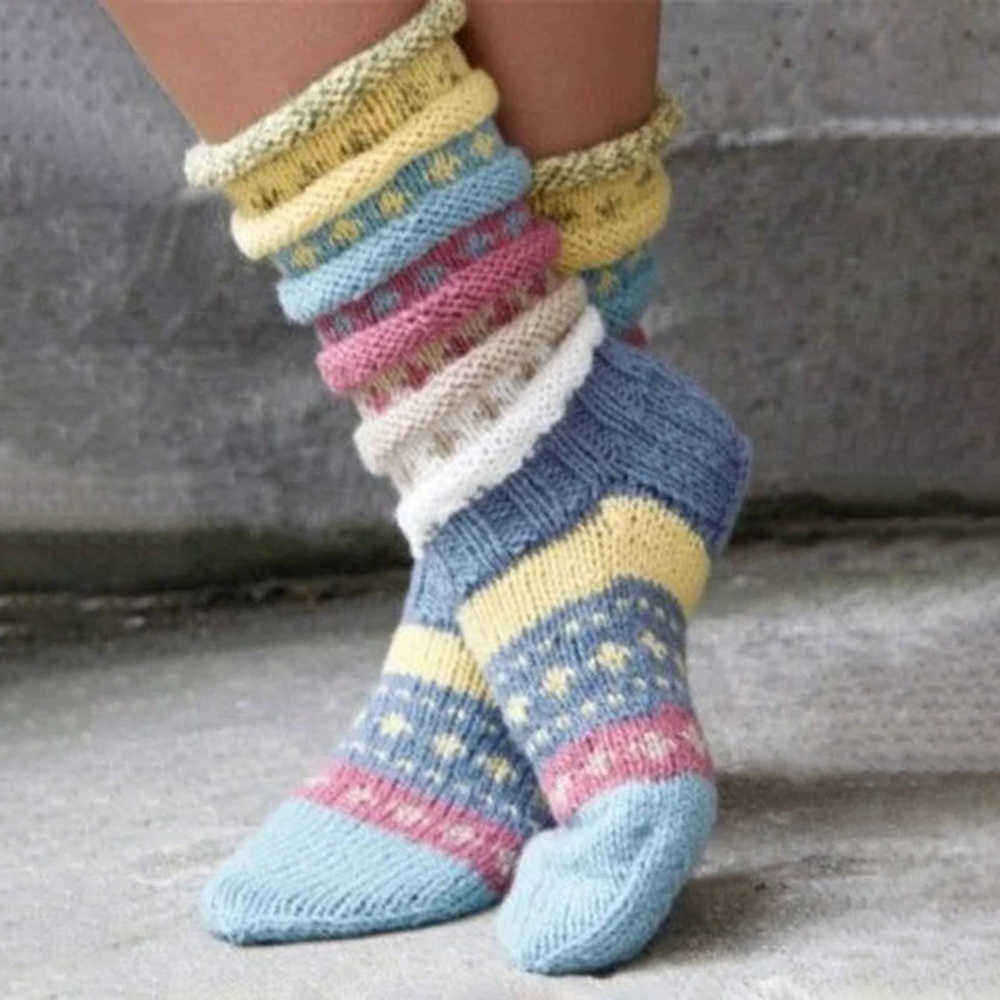 Casual-Knit-Tube-Socks-1567574