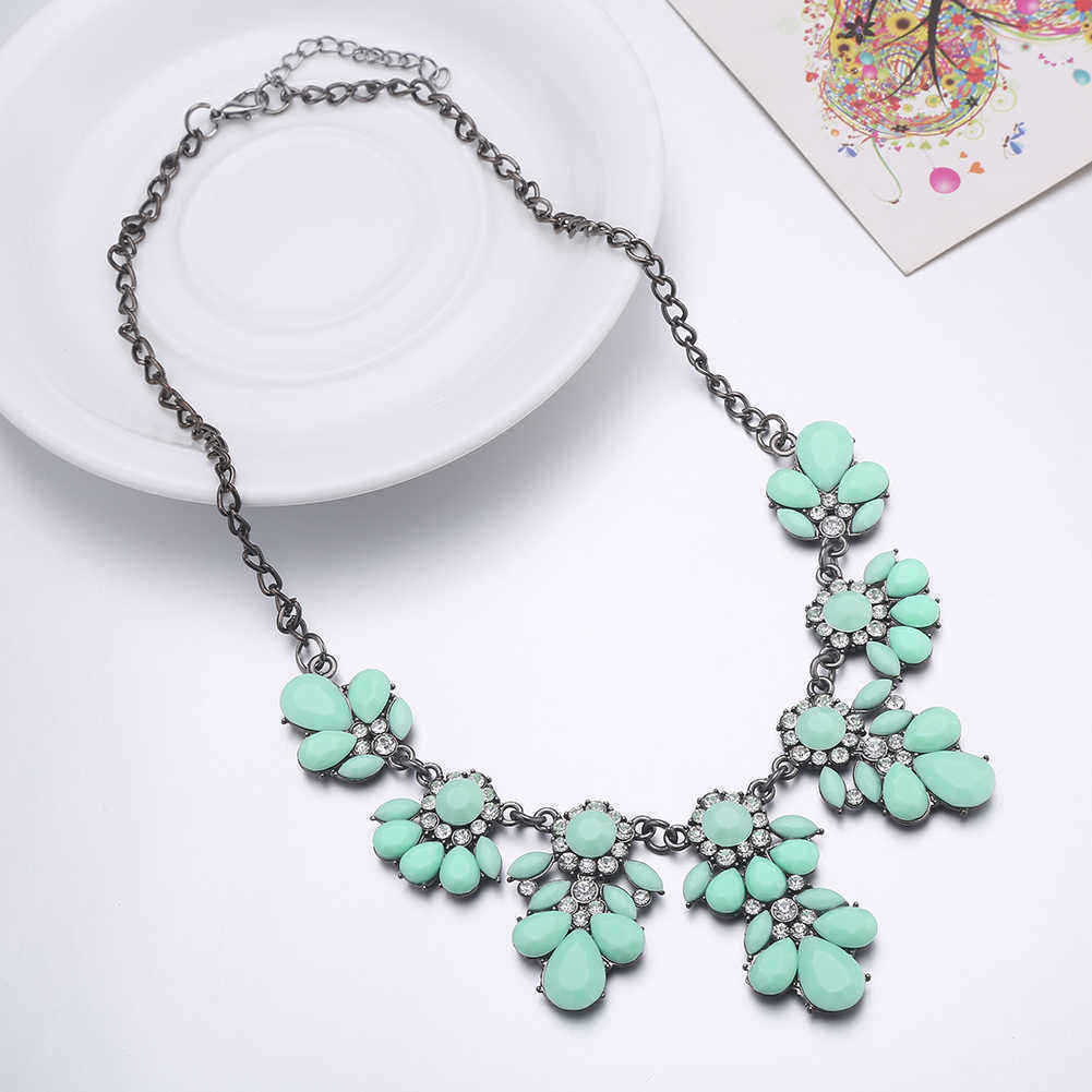 Cyan-Stylish-Collar-Necklace-Resin-Drop-Shape-Flower-Crystal-Fresh-Summer-Item-1142177