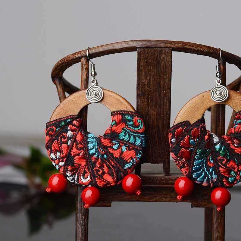 Ethnic-Style-Women-Jewelry-Handmade-Statement-Retro-Wood-Hoop-and-Beads-Pendant-Earrings-1097906