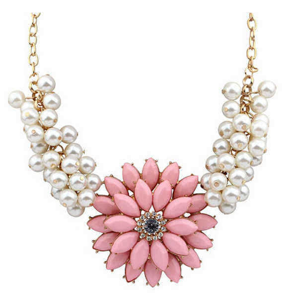 European-Style-Bauhinia-Pearl-Chain-Flower-Statement-Necklace-1010038