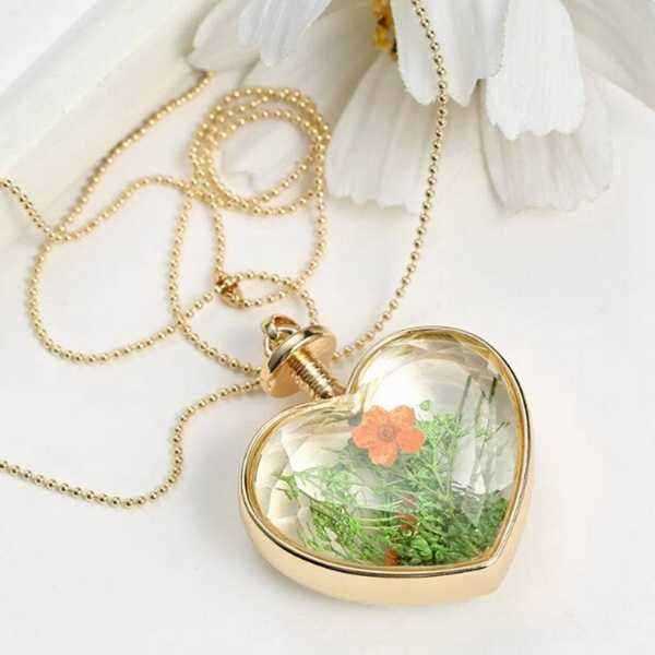 Gold-Plated-Glass-Bottle-Heart-Dry-Flower-Pendant-Necklace-For-Women-994019