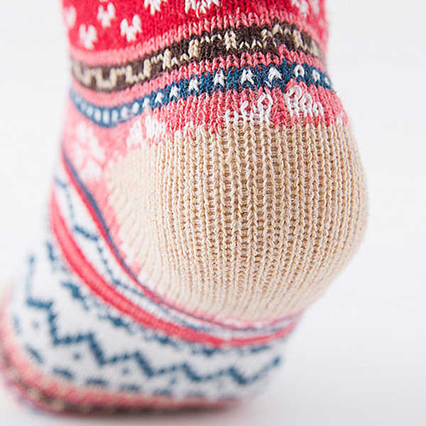 Women-Autumn-Thicken-Warm-Folk-Custom-Wool-Socks-Casual-Flowers-Art-Middle-Tube-Socks-1200913