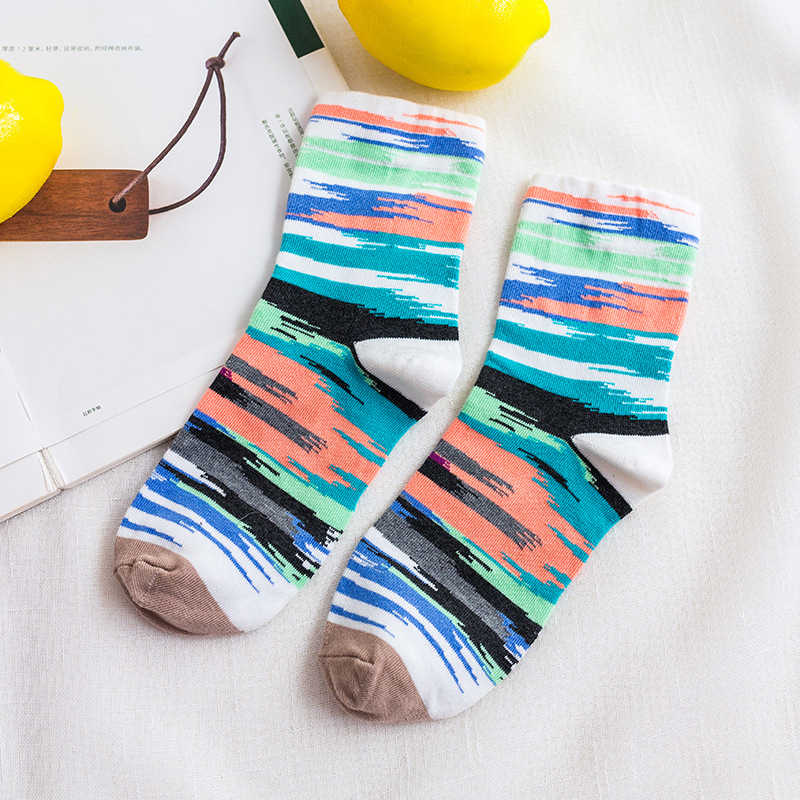 Women-Cotton-Striped-Athletic-Socks-Outdoor-Good-Elastic-Tube-Sock-1338583