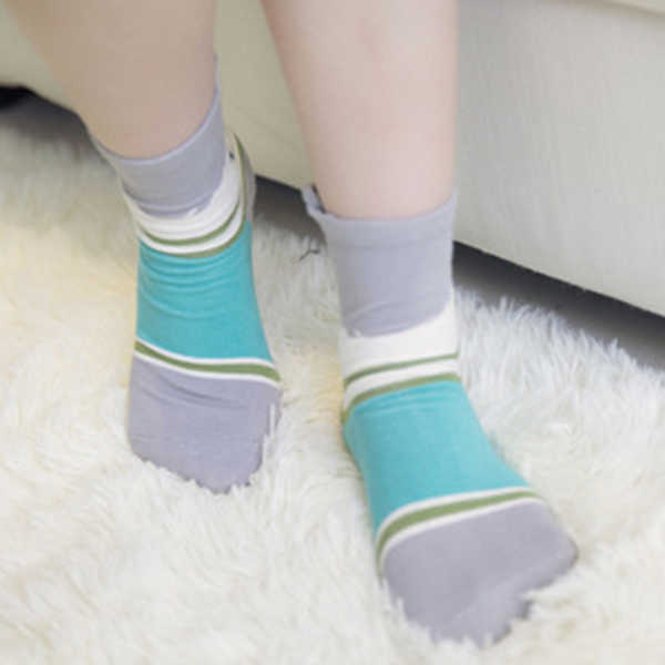 Women-Cute-Cartoon-Middle-Tube-Socks-Breathable-Soft-Good-Elastic-Multi-Color-Sport-Socks-1238798