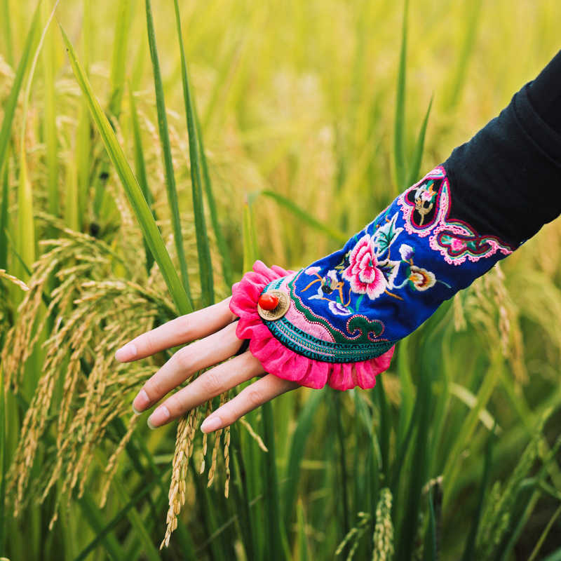 Women-Embroidered-Flower-Glove-Dance-Long-Sleeves-Half-Finger-Wrist-Gloves-1340532