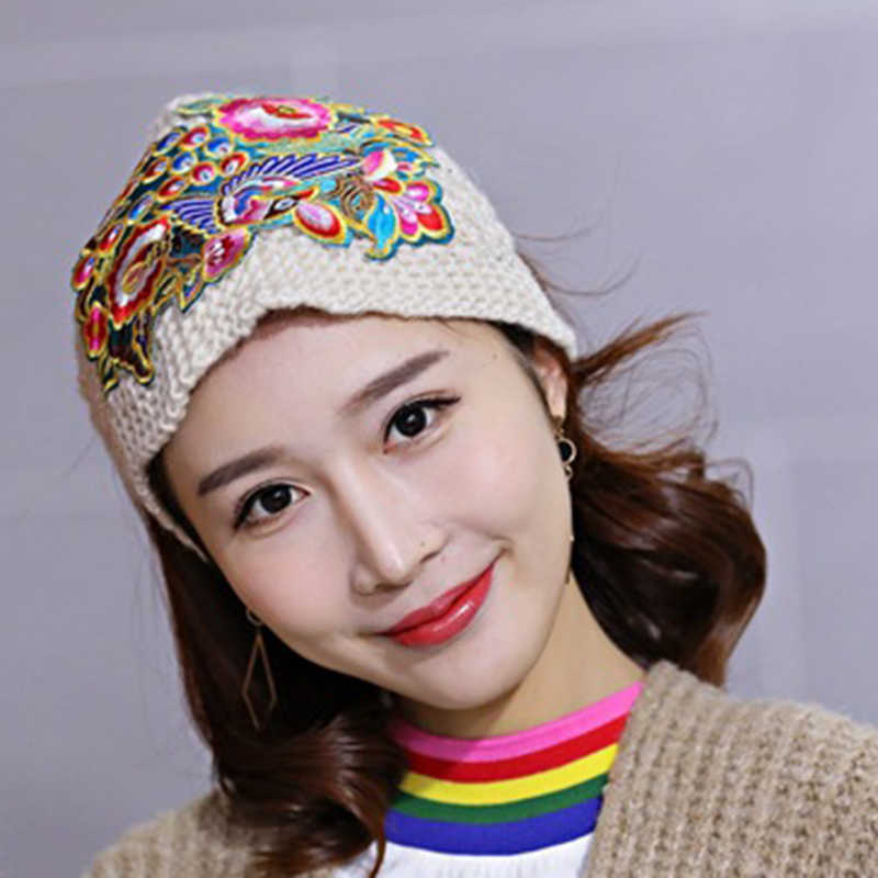 Women-Ethnic-Style-Floral-Embroidered-Knit-Beanie-Hat-Outdoor-Earmuffs-Skullcap-1396153