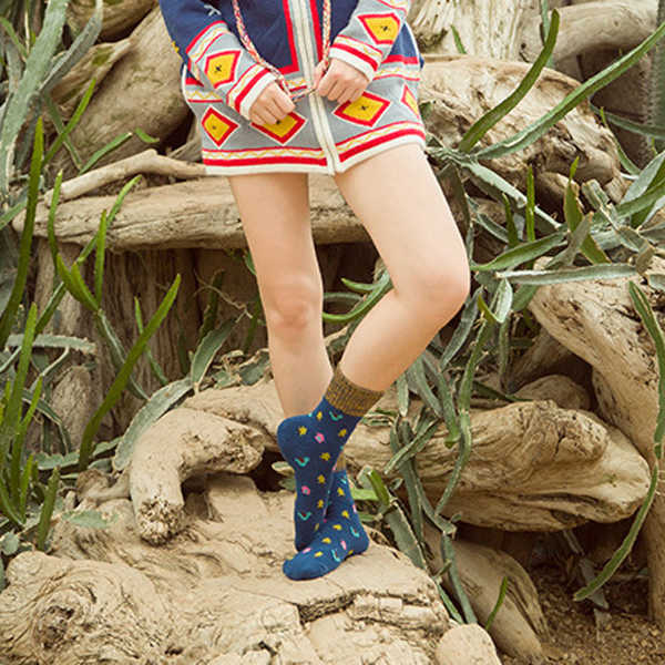 Women-Ladies-Cartoon-Tree-Printed-Cotton-Socks-Harajuku-Style-Design-Mid-Calf-Hosiery-1094404