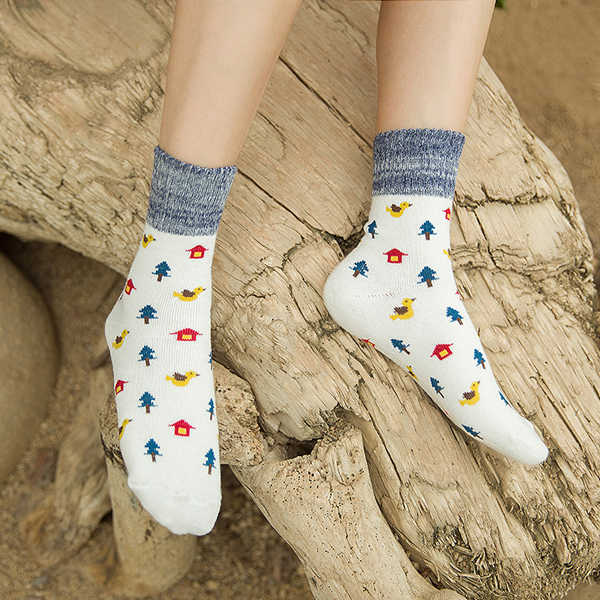 Women-Ladies-Cartoon-Tree-Printed-Cotton-Socks-Harajuku-Style-Design-Mid-Calf-Hosiery-1094404