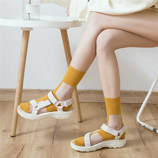 Women-Small-Squares-Crystal-Silk-Socks-Breathable-Elastic-Middle-Tube-Socks-1273224