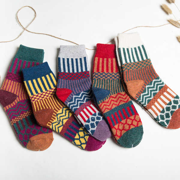 Women-Stripe-Wool-Blend-Socks-Multi-Color-Design-Warm-Casual-Tube-Thickening-Sock-1103580