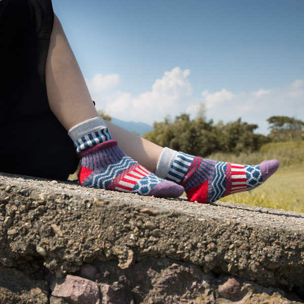 Women-Stripe-Wool-Blend-Socks-Multi-Color-Design-Warm-Casual-Tube-Thickening-Sock-1103580