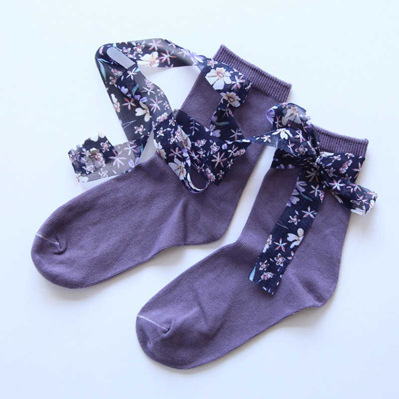 Women-Students-Casual-Combed-Cotton-Middle-Tube-Socks-With-Chiffon-Flower-Strip-1345101