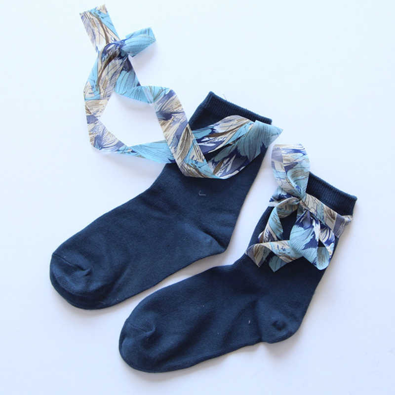 Women-Students-Casual-Combed-Cotton-Middle-Tube-Socks-With-Chiffon-Flower-Strip-1345101