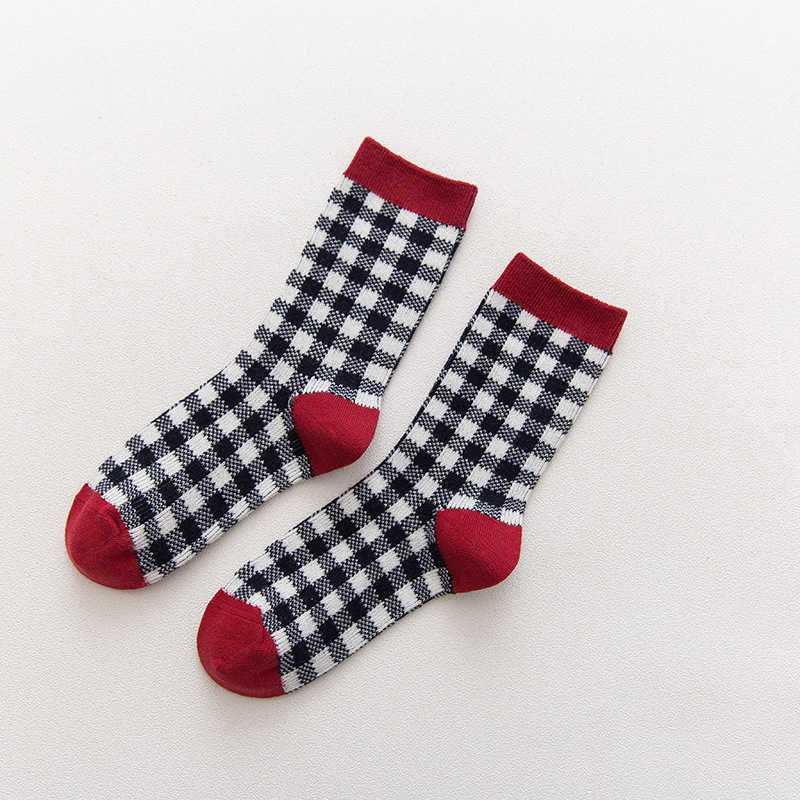 Women-Students-Cotton-Plaid-Middle-Tube-Socks-1345104