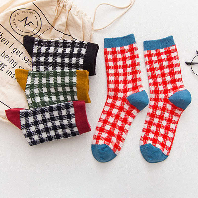 Women-Students-Cotton-Plaid-Middle-Tube-Socks-1345104