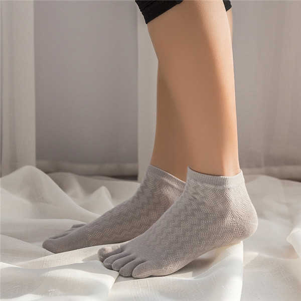 Women-Summer-Cotton-Thin-Five-Toe-Socks-Mesh-Soft-Breathable-Short-Socks-1273165