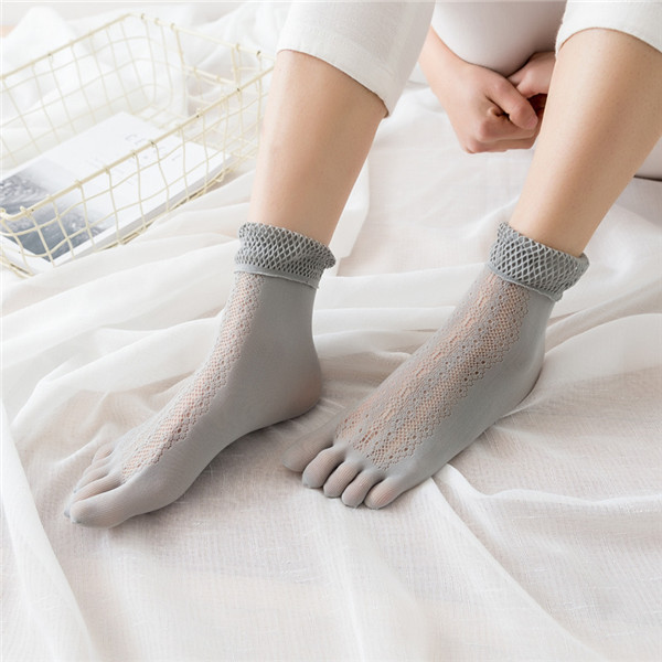 Women-Summer-Mesh-Breathable-Five-Toe-Socks-Absorbent-Sweat-Short-Socks-1278768