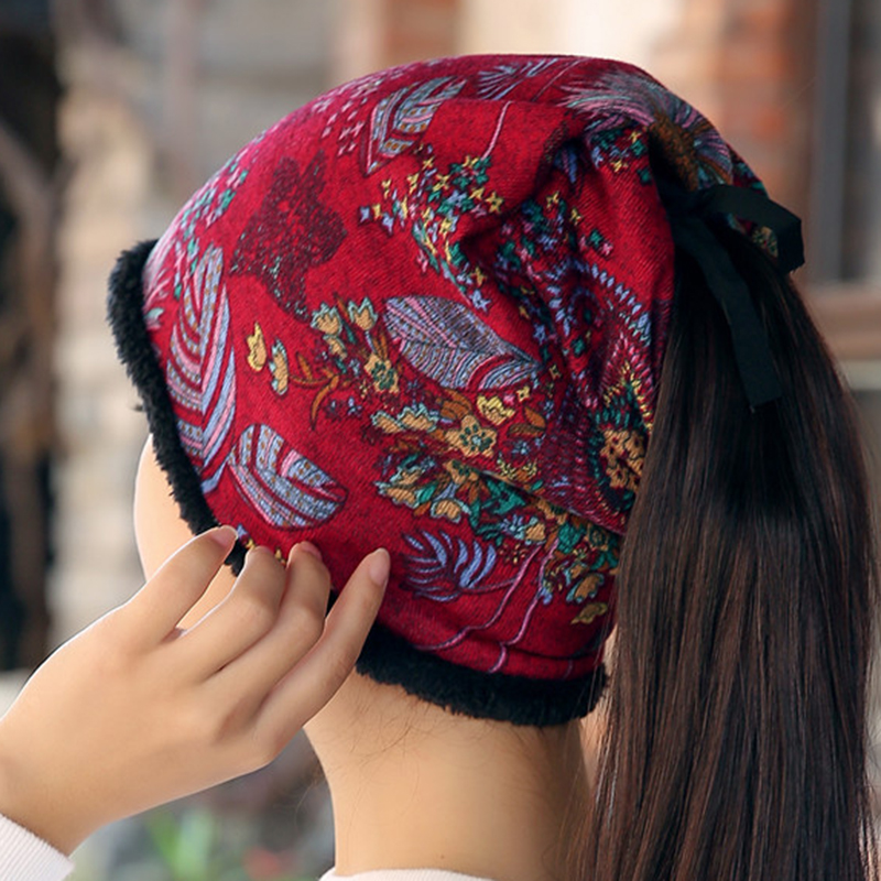 Women-Warm-Plus-Velvet-Thicken-Beanie-Hat-Collar-Cashmere-Fashion-Painting-Hat-1330027