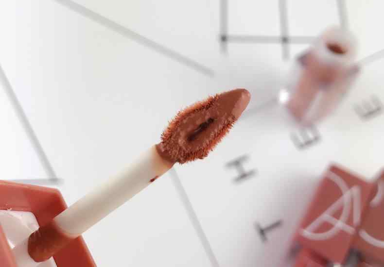 PUDAIER-Matte-Velvet-Lip-Gloss-Liquid-Long-Lasting-Kiss-Proof-Waterproof-Makeup-Cosmetics-1150162