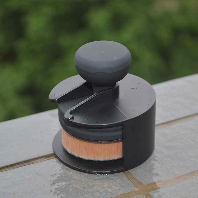 Round-Push-Pull-Makeup-Brushes-Face-Foundation-Concealer-Powder-Loose-Powder-1363133