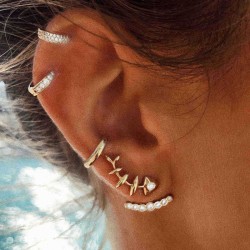 4Pcs Geometric Gold Earring Set Fish Bone Rhinestones Ear Stud Ear Clip Earrings for Women