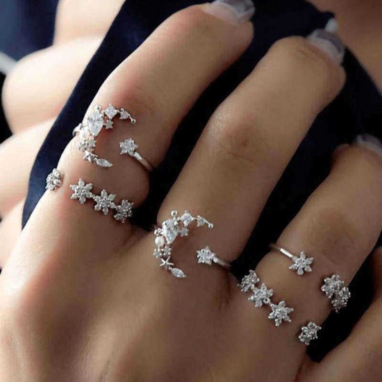 5Pcs Fashion Ring Sets Bohemian Finger Ring Simple Moon Star Rhinestones Knuckle Rings for Women