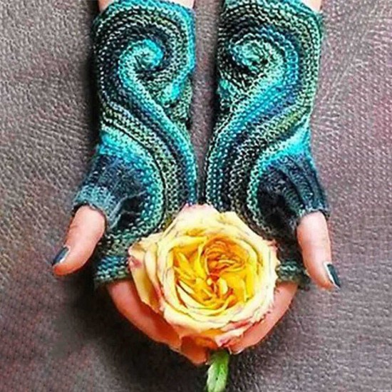 Casual Paisley Glove