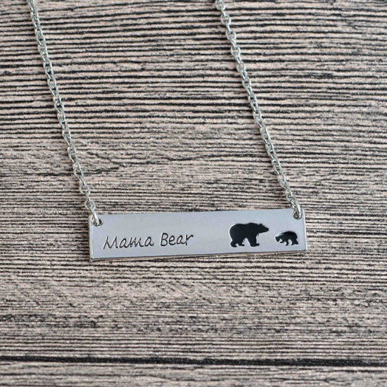 Creative Letters Engraved Mama Bear Pendant Necklace Cute Family Clavicle Necklaces for Women