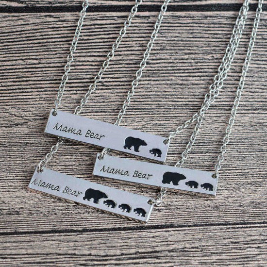 Creative Letters Engraved Mama Bear Pendant Necklace Cute Family Clavicle Necklaces for Women