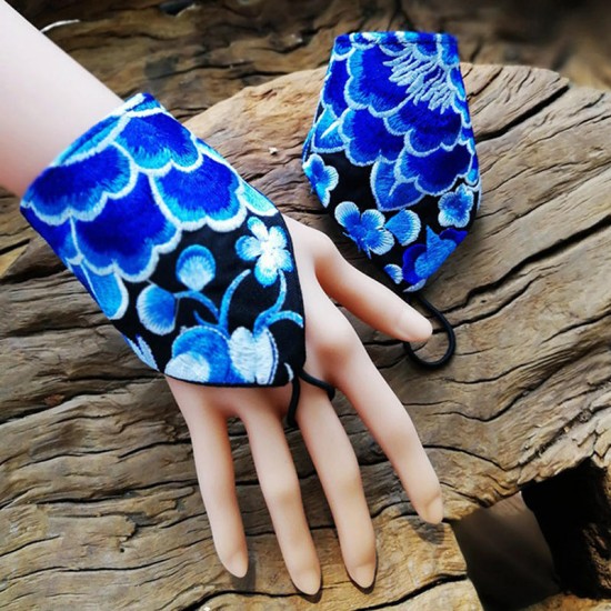 Womens Vintage Ethnic Style Embroidery Flower Triangle Glove