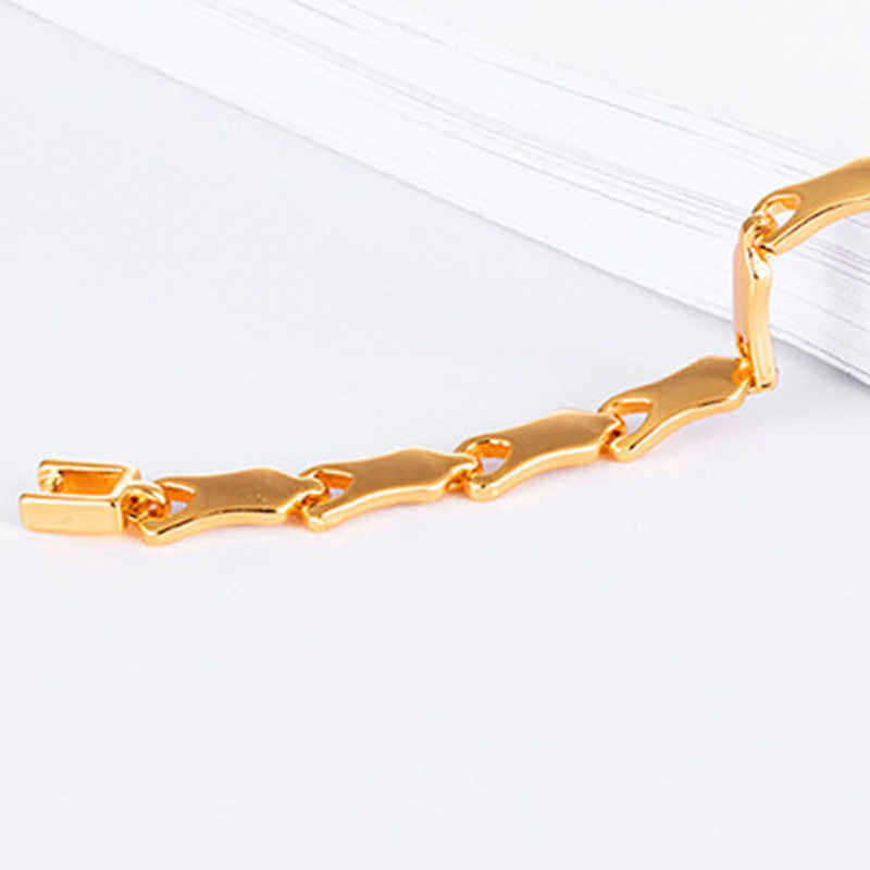 Beautiful-Diamond-Studded-Zircon-Plated--Female-Bracelet-18K-gold-1546010