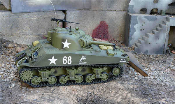 Heng-Long-3898-1-24G-116-US-Sherman-M4A3-Tank-Radio-Control-Battle-Tank-1036278