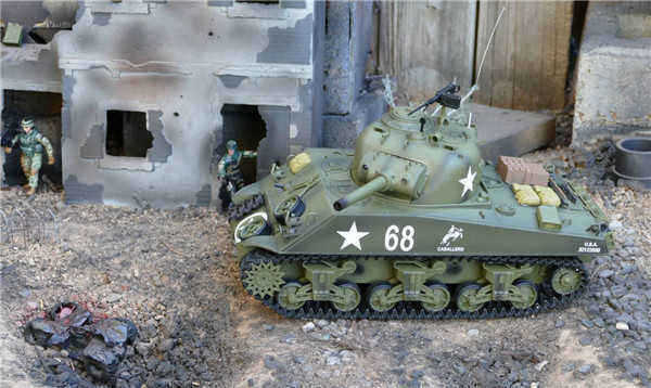 Heng-Long-3898-1-24G-116-US-Sherman-M4A3-Tank-Radio-Control-Battle-Tank-1036278