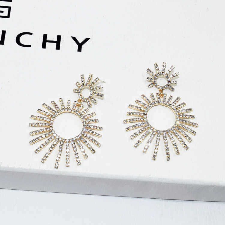 Luxury-Gold-Plated-Full-Rhinestones-Shiny-Sun-Tassel-Big-Earring-Trendy-Dangle-Earrings-1266554