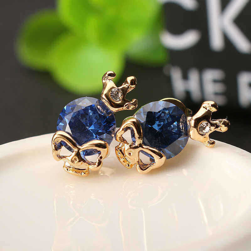 Punk-Skull-Crown-Ear-Stud-Exquisite-Zinc-Alloy-Rhinestones-Earrings-for-Women-1167647