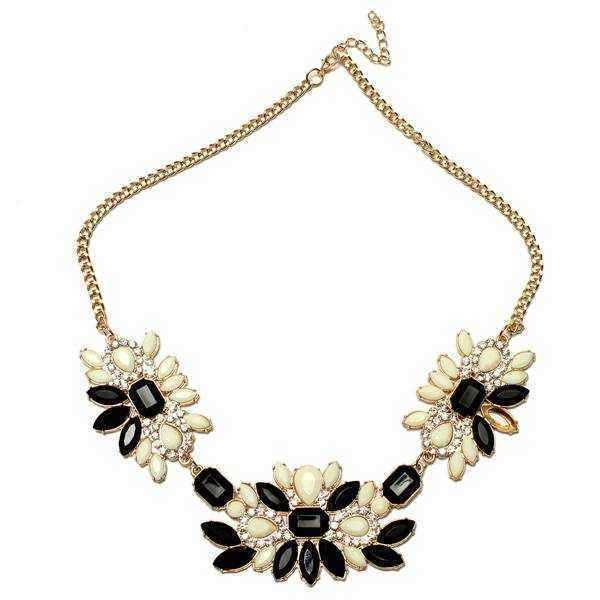 Rhinestone-Resin-Flower-Choker-Pendant-Statement-Necklace-For-Women-969863