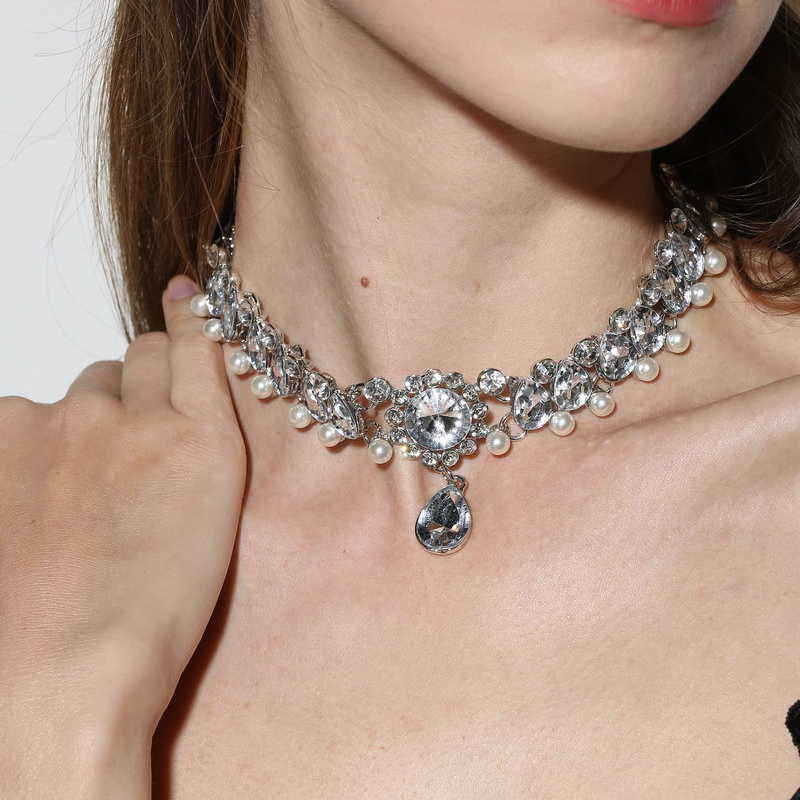 Trendy-Crystal-Drop-Artificial-Pearl-Choker-Women-Necklace-1146596