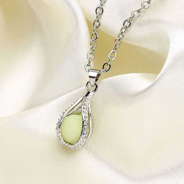 Vintage-Hollow-Luminous-Bead-Pendant-Silver-Plated-Chain-Necklace-971605