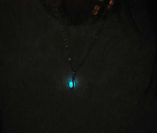 Vintage-Hollow-Luminous-Bead-Pendant-Silver-Plated-Chain-Necklace-971605